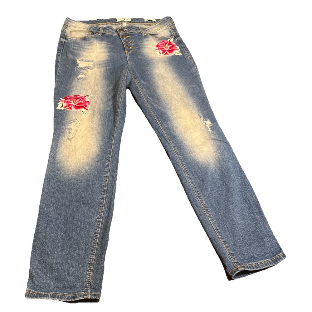 Black Daisy Jamie Relaxed Skinny Jeans 9/29‎ Distressed Floral Embroidered